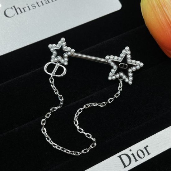 2025SS DIOR ディオール セレブが今シーズン手に入れ ブローチ 2025SS DIOR ディオール セレブが今シーズン手に入れ ブローチ