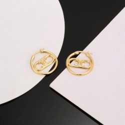 2025SS CELINE セリーヌ おしゃれの幅が広がり イヤリング