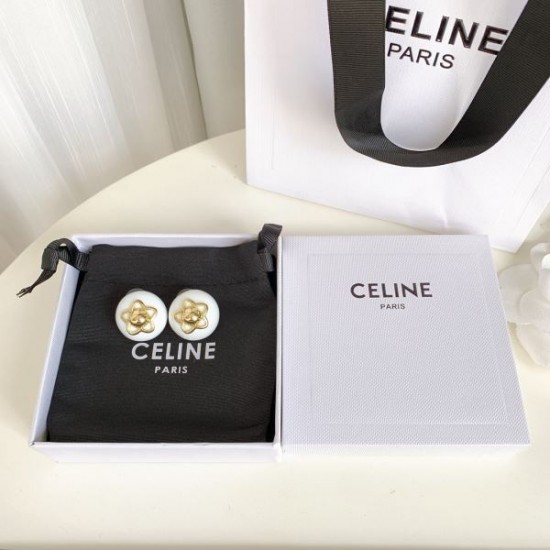 2025SS CELINE セリーヌ 絶対かわいいおすすめ イヤリング 2025SS CELINE セリーヌ 絶対かわいいおすすめ イヤリング