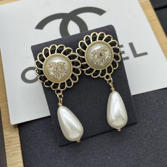 2025SS CHANEL シャネル ファッションの最先端! イヤリング 2025SS CHANEL シャネル ファッションの最先端! イヤリング