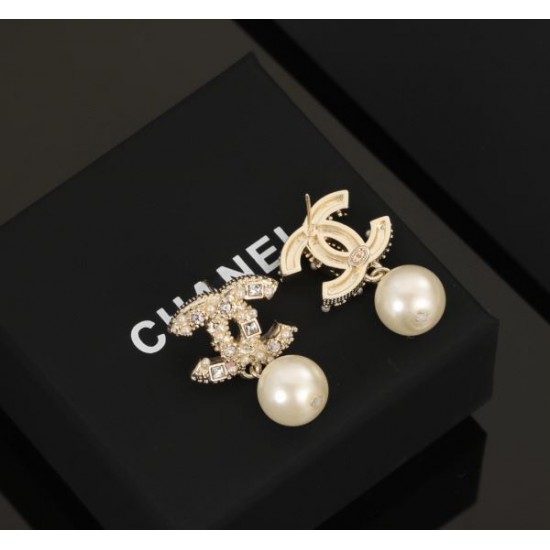 2025SS CHANEL シャネル 抜群な魅力的なアイテム イヤリング 2025SS CHANEL シャネル 抜群な魅力的なアイテム イヤリング