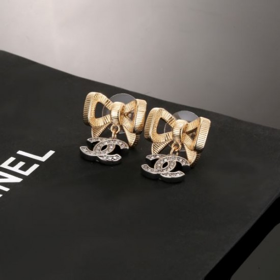 2025SS CHANEL シャネル 雑誌も街も人気アイテム イヤリング 2025SS CHANEL シャネル 雑誌も街も人気アイテム イヤリング