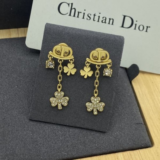 2025SS DIOR ディオール リラックスした雰囲気に イヤリング 2025SS DIOR ディオール リラックスした雰囲気に イヤリング