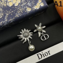 2025SS DIOR ディオール 大活躍間違いなしの新着 イヤリング
