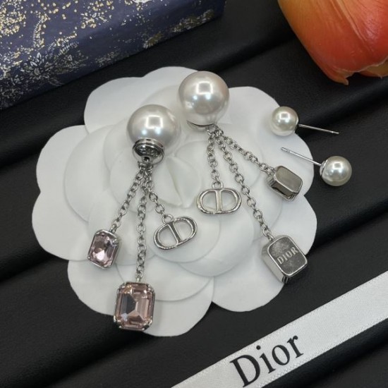 2025SS DIOR ディオール 大人買い必須なこの春夏 イヤリング 2025SS DIOR ディオール 大人買い必須なこの春夏 イヤリング