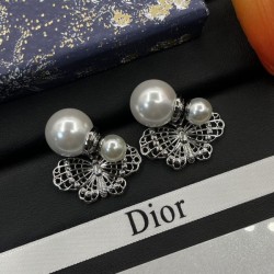 2025SS DIOR ディオール 今年らしく魅力的アップ イヤリング