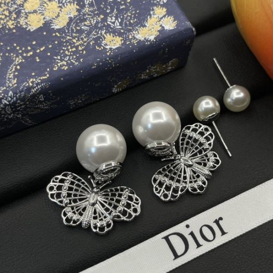 2025SS DIOR ディオール 今年らしく魅力的アップ イヤリング 2025SS DIOR ディオール 今年らしく魅力的アップ イヤリング