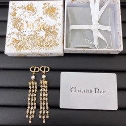 2025SS DIOR ディオール 今季も引き続きブランド イヤリング