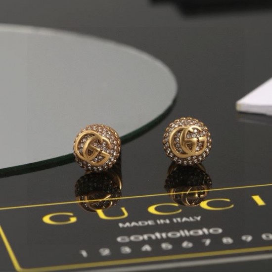 2025SS GUCCI グッチ ゆったり感のあるアイテム イヤリング 2025SS GUCCI グッチ ゆったり感のあるアイテム イヤリング