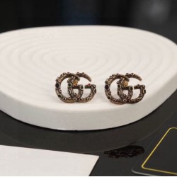 2025SS GUCCI グッチ 着こなしが簡単につくれる イヤリング