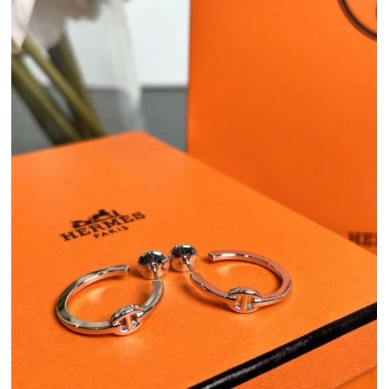 2025SS HERMES エルメス 絶大な支持を誇る春夏新作 イヤリング 2025SS HERMES エルメス 絶大な支持を誇る春夏新作 イヤリング