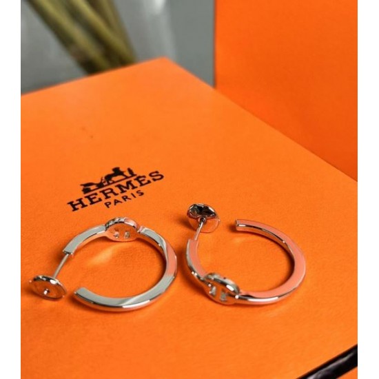 2025SS HERMES エルメス 絶大な支持を誇る春夏新作 イヤリング 2025SS HERMES エルメス 絶大な支持を誇る春夏新作 イヤリング