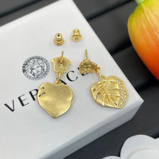 2025SS VERSACE ヴェルサーチェ 大切な方へのギフト イヤリング 2025SS VERSACE ヴェルサーチェ 大切な方へのギフト イヤリング