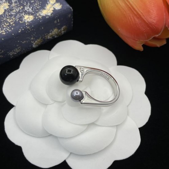 2025SS DIOR ディオール いつも年末には完売しちゃう リング 2025SS DIOR ディオール いつも年末には完売しちゃう リング