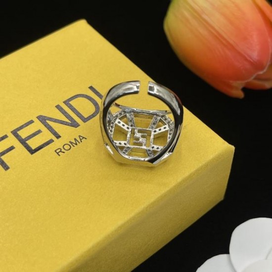 2025SS FENDI フェンデイ 今シーズン新作!大人もOK! リング 2025SS FENDI フェンデイ 今シーズン新作!大人もOK! リング