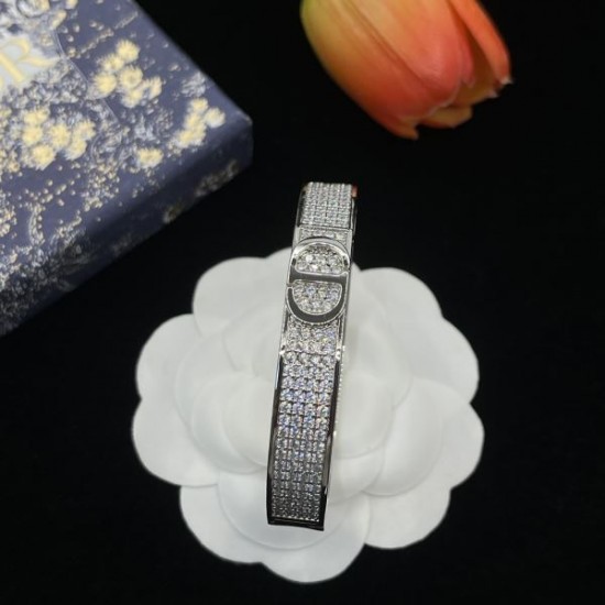2025SS DIOR ディオール お勧め使える未入荷ブランド ブレスレット 2025SS DIOR ディオール お勧め使える未入荷ブランド ブレスレット