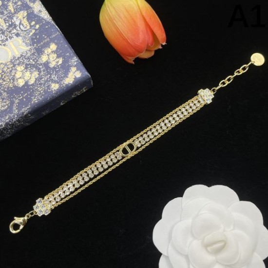 2025SS DIOR ディオール 素敵デザイン未入荷ブランド ブレスレット 2025SS DIOR ディオール 素敵デザイン未入荷ブランド ブレスレット