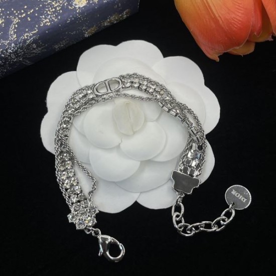 2025SS DIOR ディオール 素敵デザイン未入荷ブランド ブレスレット 2025SS DIOR ディオール 素敵デザイン未入荷ブランド ブレスレット