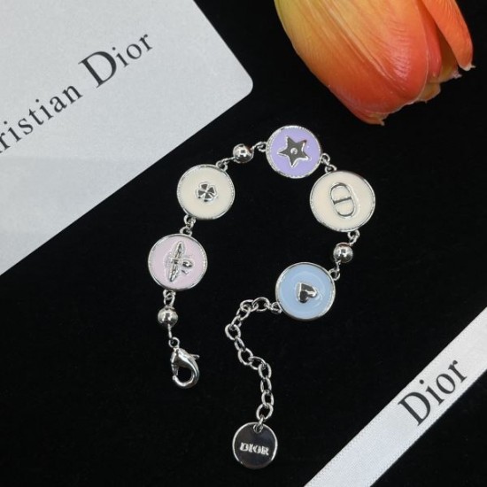 2025SS DIOR ディオール 国境も時代も超えた夏季新作 ブレスレット 2025SS DIOR ディオール 国境も時代も超えた夏季新作 ブレスレット