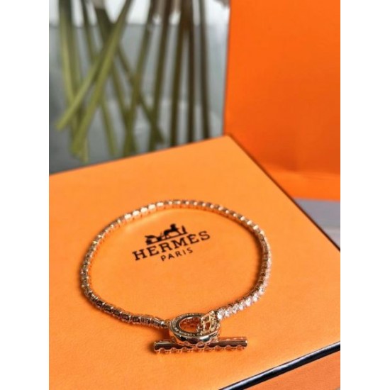 2025SS HERMES エルメス キレイめな印象を与えてくれ ブレスレット 2025SS HERMES エルメス キレイめな印象を与えてくれ ブレスレット