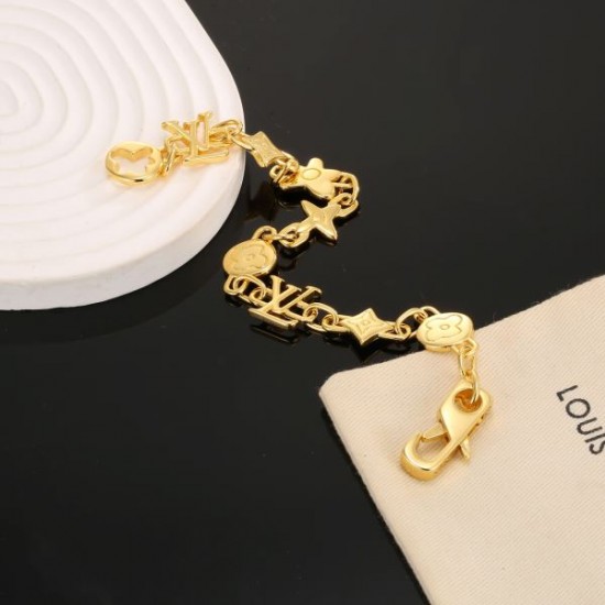 2025SS LOUIS VUITTON ルイヴィトン 毎年定番人気商品 ブレスレット 2025SS LOUIS VUITTON ルイヴィトン 毎年定番人気商品 ブレスレット