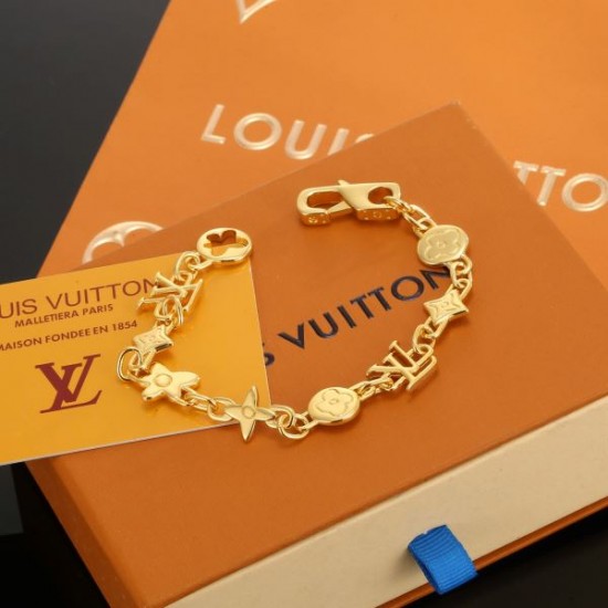 2025SS LOUIS VUITTON ルイヴィトン 毎年定番人気商品 ブレスレット 2025SS LOUIS VUITTON ルイヴィトン 毎年定番人気商品 ブレスレット