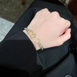 2025SS LOUIS VUITTON ルイヴィトン 大人カジュアルな ブレスレット