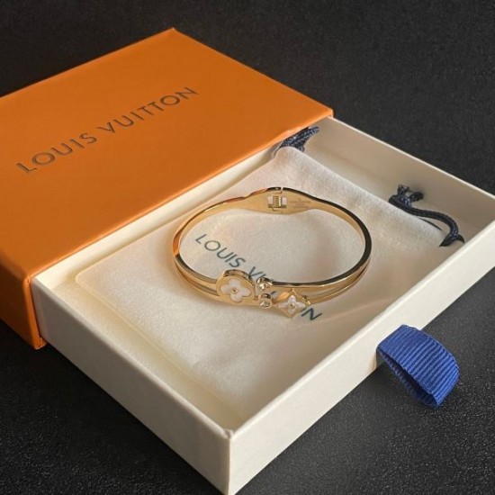 2025SS LOUIS VUITTON ルイヴィトン 衝撃セールで破格 ブレスレット 2025SS LOUIS VUITTON ルイヴィトン 衝撃セールで破格 ブレスレット