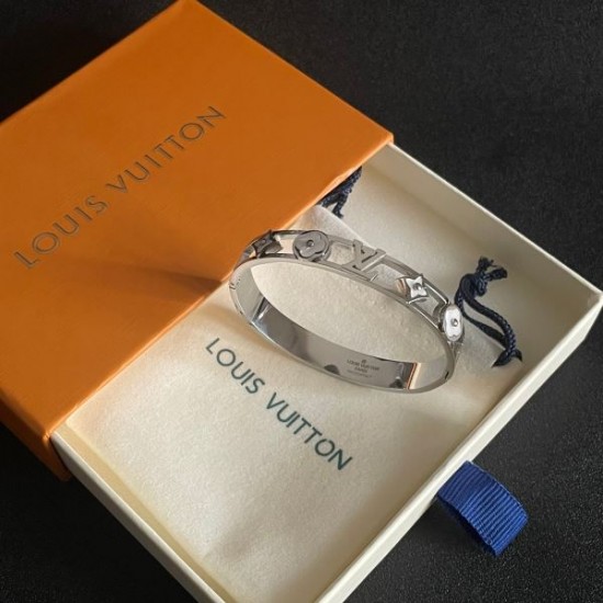 2025SS LOUIS VUITTON ルイヴィトン 超レア人気セール ブレスレット 2025SS LOUIS VUITTON ルイヴィトン 超レア人気セール ブレスレット