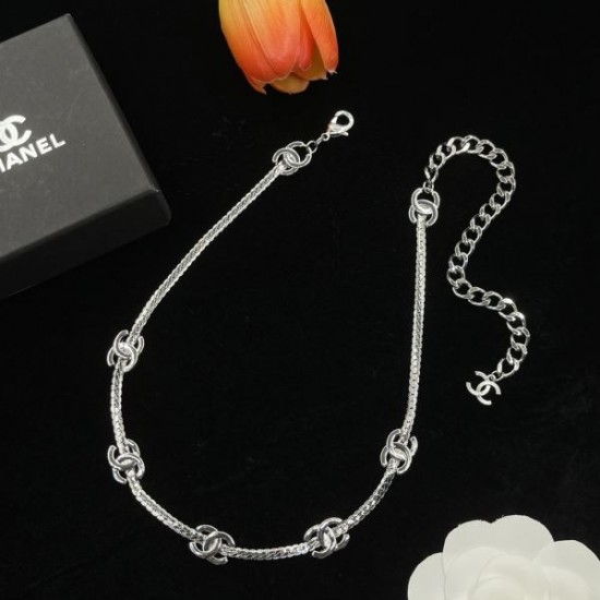 2025SS CHANEL シャネル 今季は色を使った注目新品 ネックレス 2025SS CHANEL シャネル 今季は色を使った注目新品 ネックレス