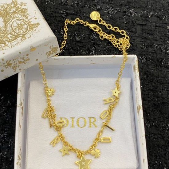 2025SS DIOR ディオール スタイリッシュなスタイル ネックレス 2025SS DIOR ディオール スタイリッシュなスタイル ネックレス