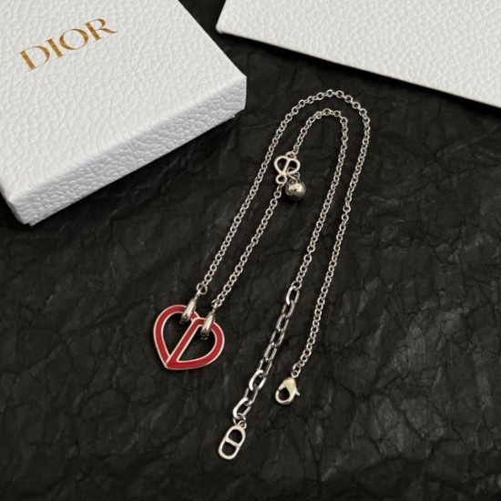 2025SS DIOR ディオール 著名人やセレブも愛用する ネックレス 2025SS DIOR ディオール 著名人やセレブも愛用する ネックレス