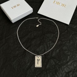 2025SS DIOR ディオール 季節の変わり目に活躍する ネックレス