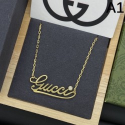 2025SS GUCCI グッチ 上品なカジュアルコーデに ネックレス