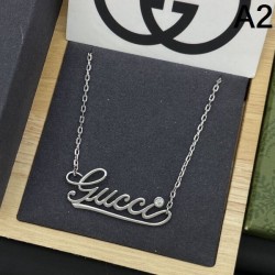 2025SS GUCCI グッチ 上品なカジュアルコーデに ネックレス