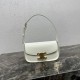 2025SS トートバッグ CELINE セリーヌ 素敵なコーデは大注目 2025SS トートバッグ CELINE セリーヌ 素敵なコーデは大注目
