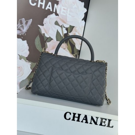 2025SS トートバッグ CHANEL シャネル カジュアルに着こなし 2025SS トートバッグ CHANEL シャネル カジュアルに着こなし