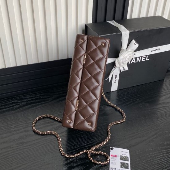 2025SS トートバッグ CHANEL シャネル きれいめコーデに変身 2025SS トートバッグ CHANEL シャネル きれいめコーデに変身