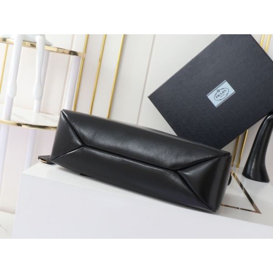 2025SS ショルダーバッグ PRADA プラダ 最新作期間限定セール 2025SS ショルダーバッグ PRADA プラダ 最新作期間限定セール
