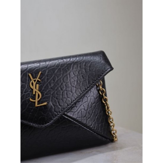 2025SS ショルダーバッグ YSL イヴ サンローラン 一枚でお洒落 2025SS ショルダーバッグ YSL イヴ サンローラン 一枚でお洒落