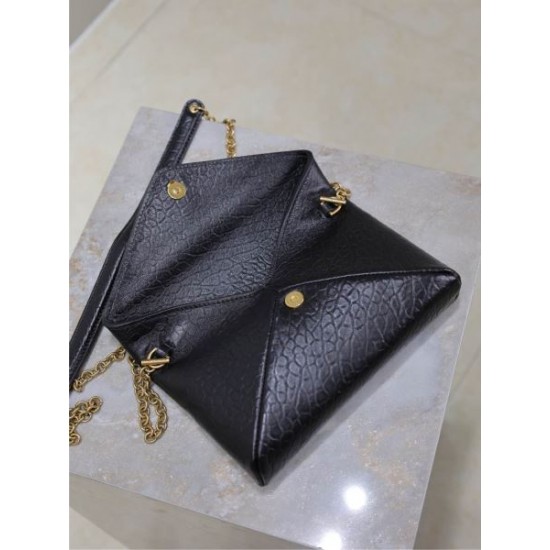 2025SS ショルダーバッグ YSL イヴ サンローラン 一枚でお洒落 2025SS ショルダーバッグ YSL イヴ サンローラン 一枚でお洒落