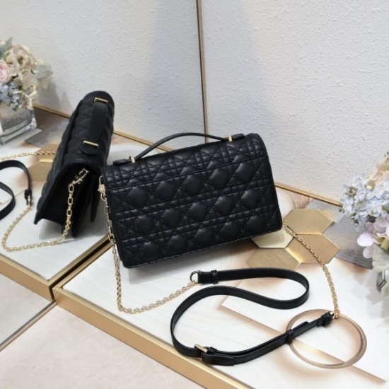 2025SS トートバッグ DIOR ディオール 大注目国内完売数量限定 2025SS トートバッグ DIOR ディオール 大注目国内完売数量限定