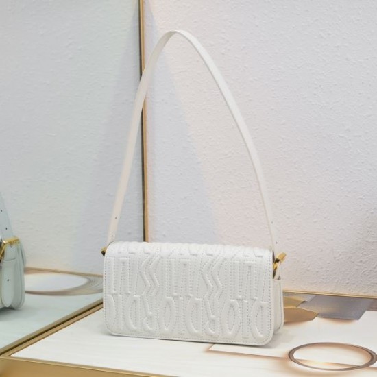 2025SS トートバッグ DIOR ディオール 新作セール価格でゲット 2025SS トートバッグ DIOR ディオール 新作セール価格でゲット