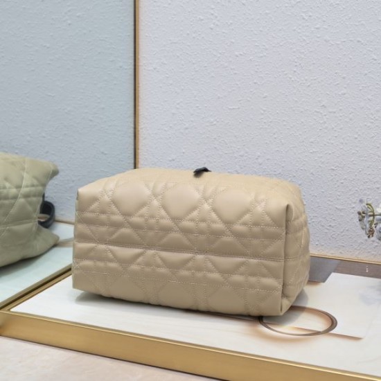 2025SS トートバッグ DIOR ディオール この時季だからお買い得 2025SS トートバッグ DIOR ディオール この時季だからお買い得