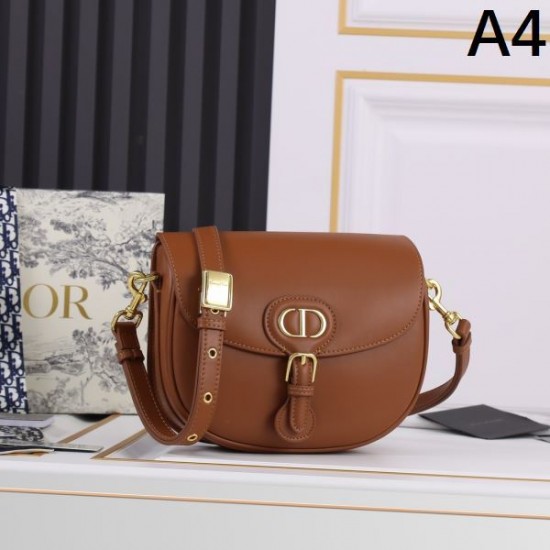 2025SS ショルダーバッグ DIOR ディオール 高感度なセレブたち愛用 2025SS ショルダーバッグ DIOR ディオール 高感度なセレブたち愛用