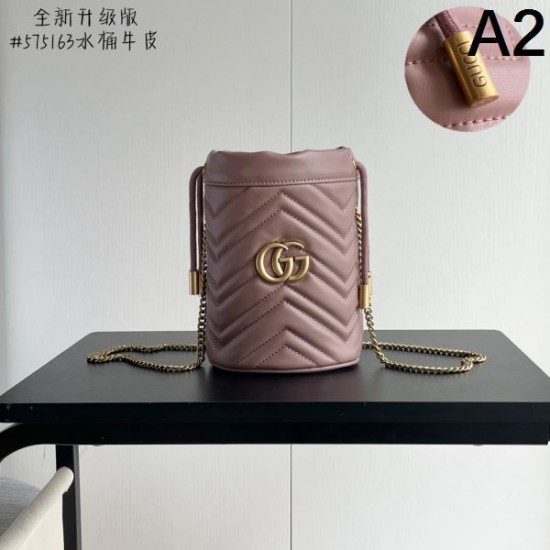 2025SS ショルダーバッグ GUCCI グッチ ファッションに新しい色 2025SS ショルダーバッグ GUCCI グッチ ファッションに新しい色