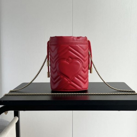 2025SS ショルダーバッグ GUCCI グッチ ファッションに新しい色 2025SS ショルダーバッグ GUCCI グッチ ファッションに新しい色