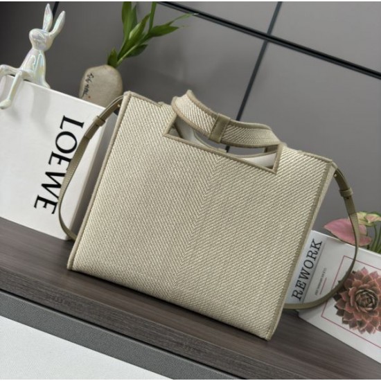 2025SS トートバッグ LOEWE ロエベ 個性的な印象に仕上がり 2025SS トートバッグ LOEWE ロエベ 個性的な印象に仕上がり