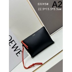 2025SS クラッチバッグ LOEWE ロエベ 海外の顧客限定先行セール