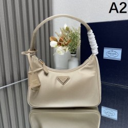 2025SS トートバッグ PRADA プラダ 日本でも大人気のモデル